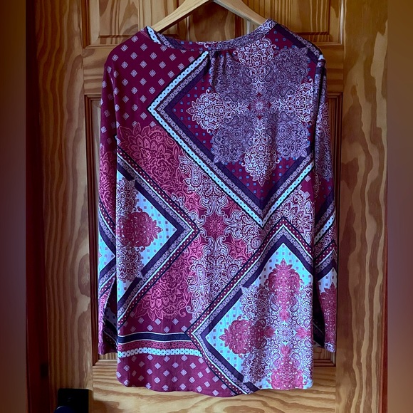 🌺OLSEN LONG SLEEVE TOP - Picture 7 of 10